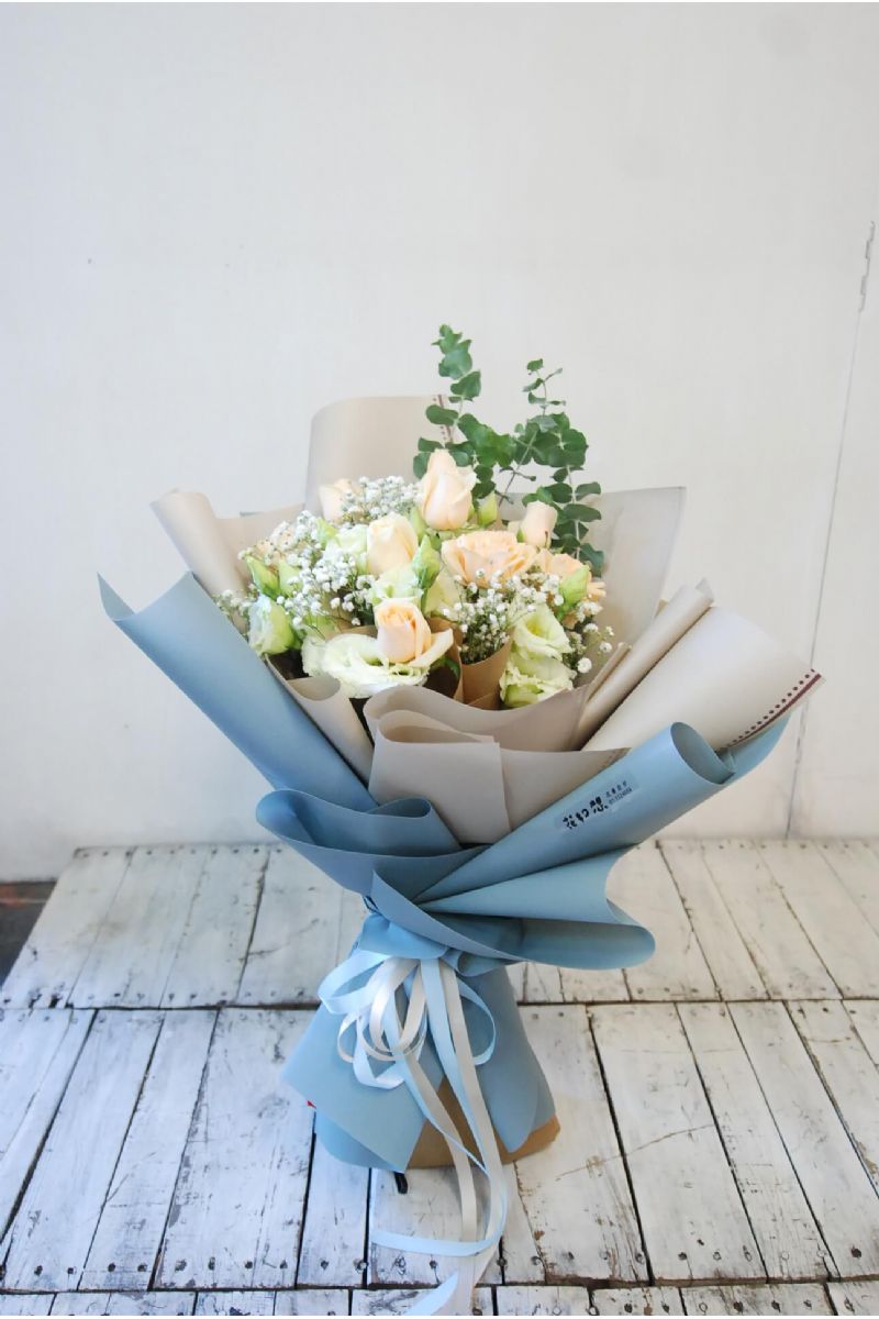 駝色花束 Flowers in Camel